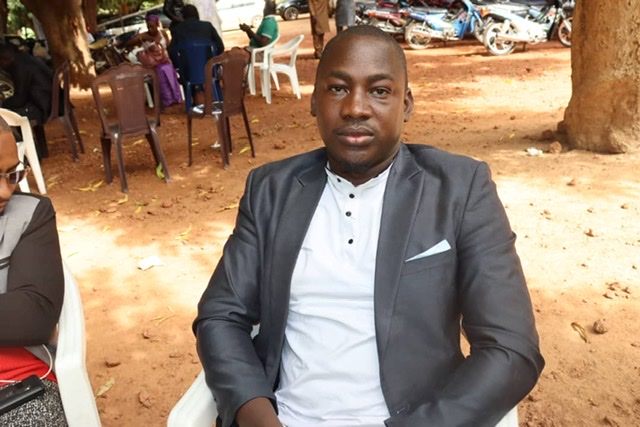 Article : Qui suis-je ?